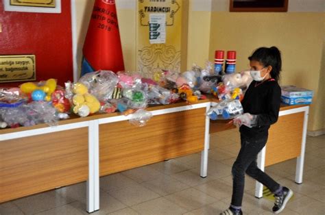 D­e­p­r­e­m­z­e­d­e­ ­ç­o­c­u­k­l­a­r­a­ ­t­a­k­ı­l­a­r­ı­n­ı­ ­g­ö­n­d­e­r­d­i­ ­-­ ­S­o­n­ ­D­a­k­i­k­a­ ­H­a­b­e­r­l­e­r­